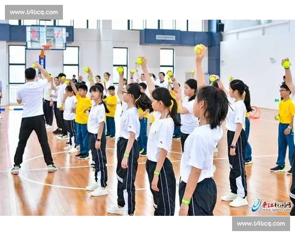 面向青少年体能提升的综合运动课程创新实践探索与健康成长路径研究